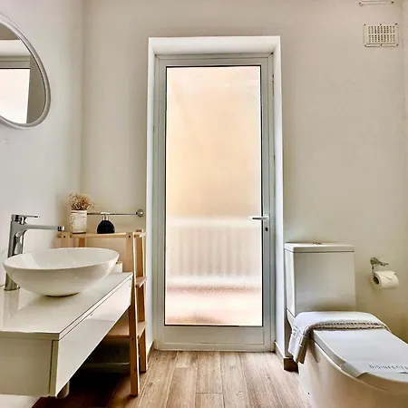 Charming Retreat Off The Sea Front Apartment Gzira Exterior photo