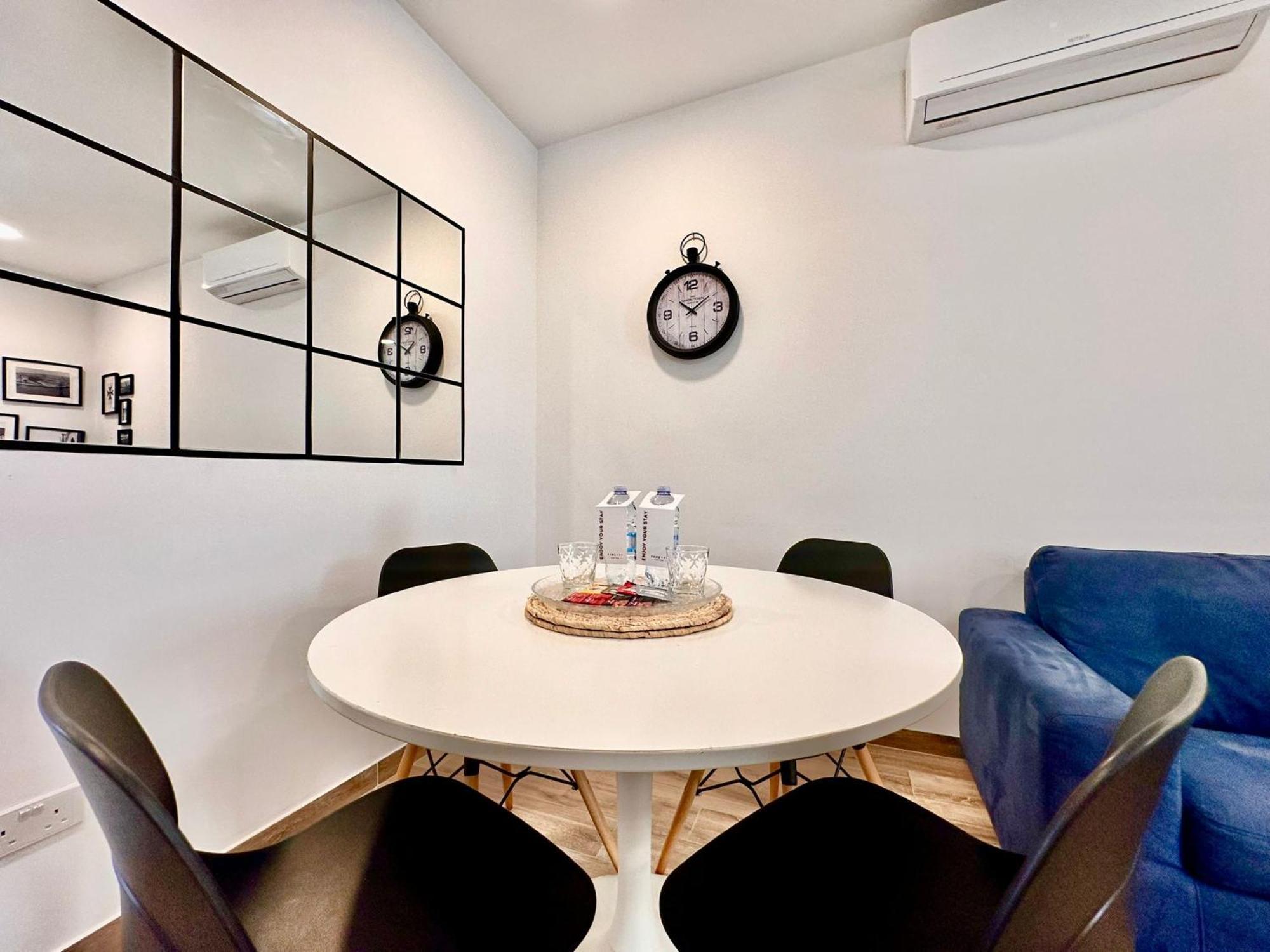 Charming Retreat Off The Sea Front Gzira